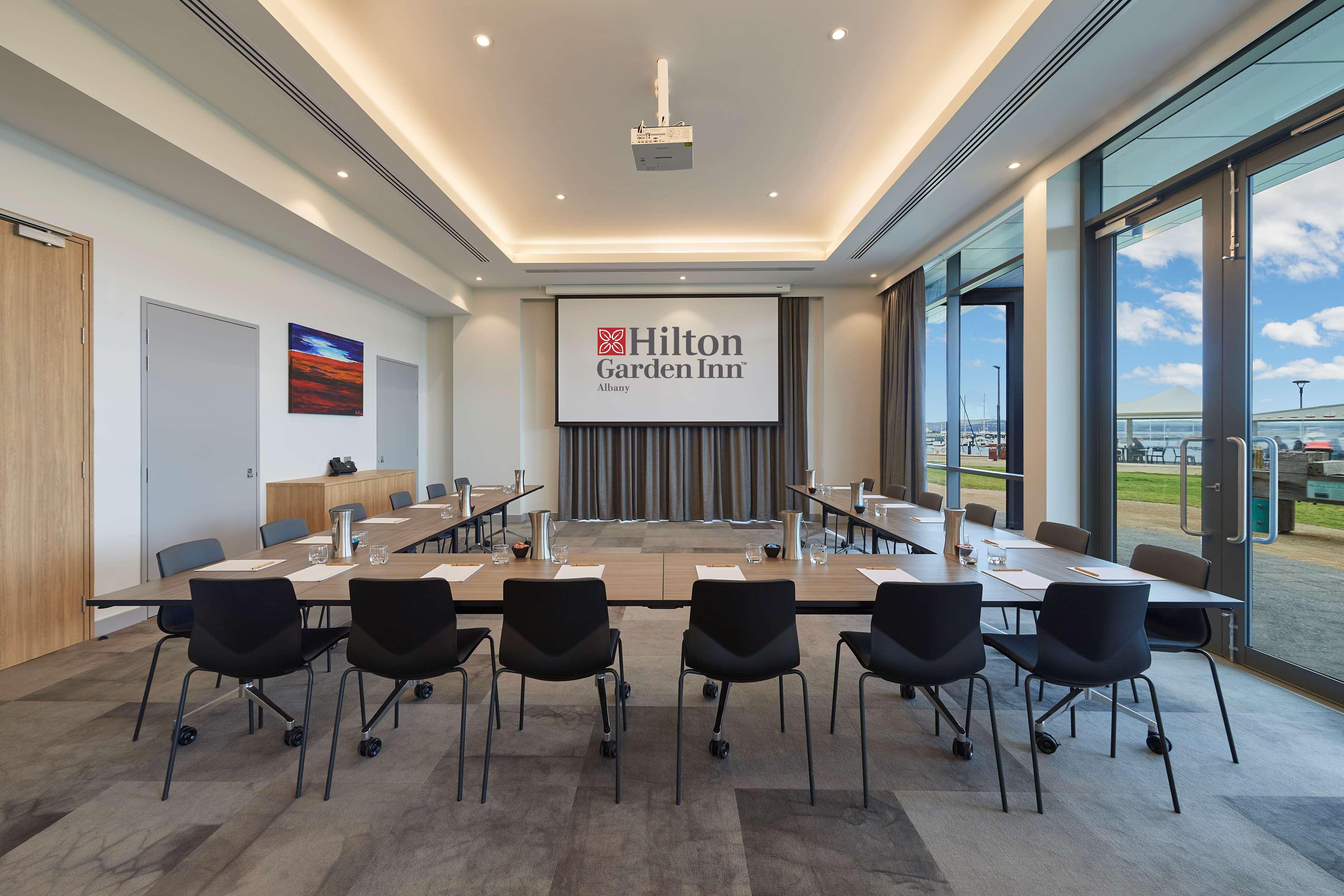 Hilton Garden Inn Albany, Wa Экстерьер фото
