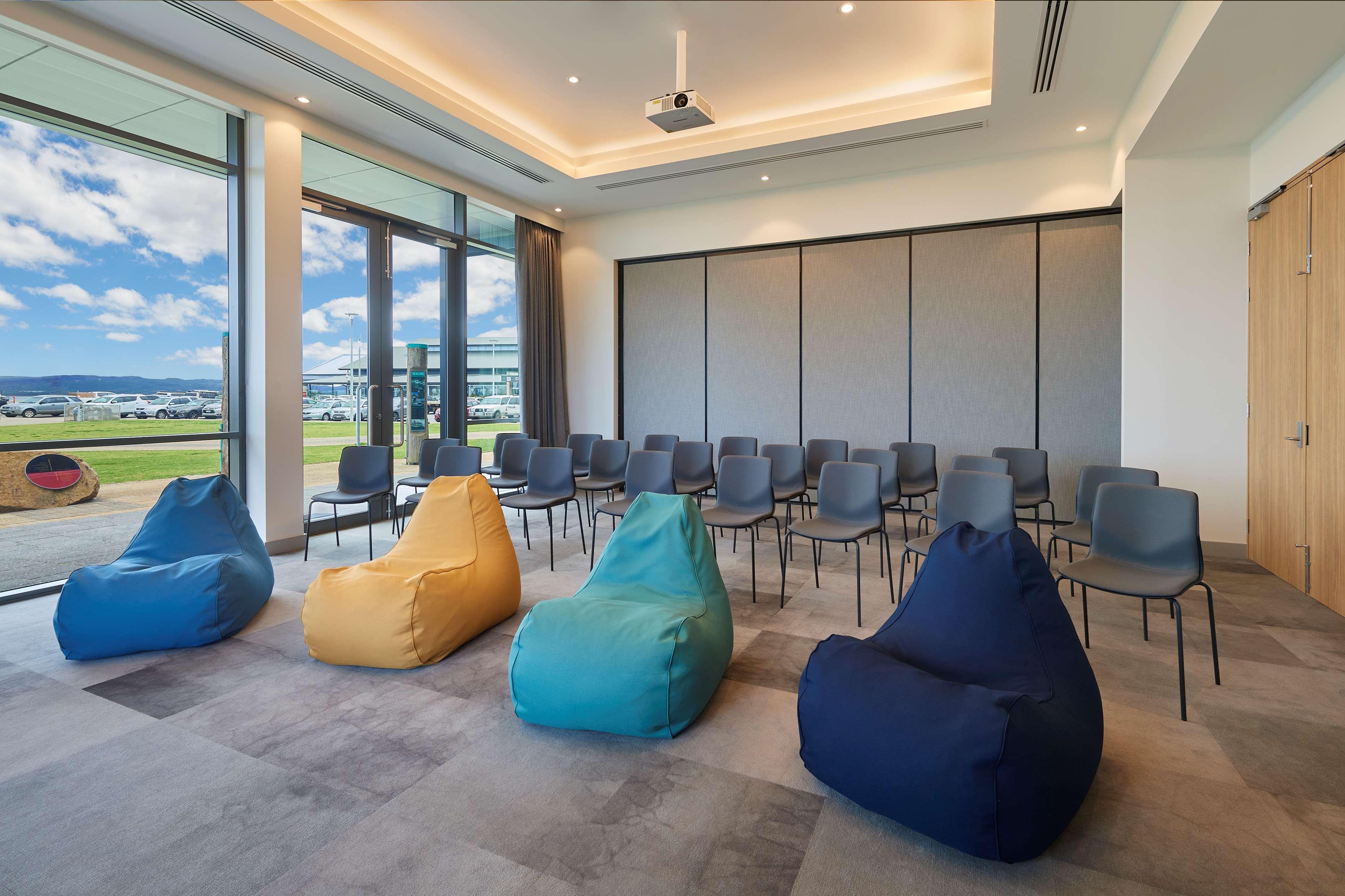 Hilton Garden Inn Albany, Wa Экстерьер фото